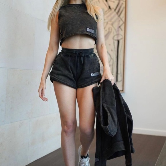 Alphalete very terry relaxed shorts - Picture 5 of 15